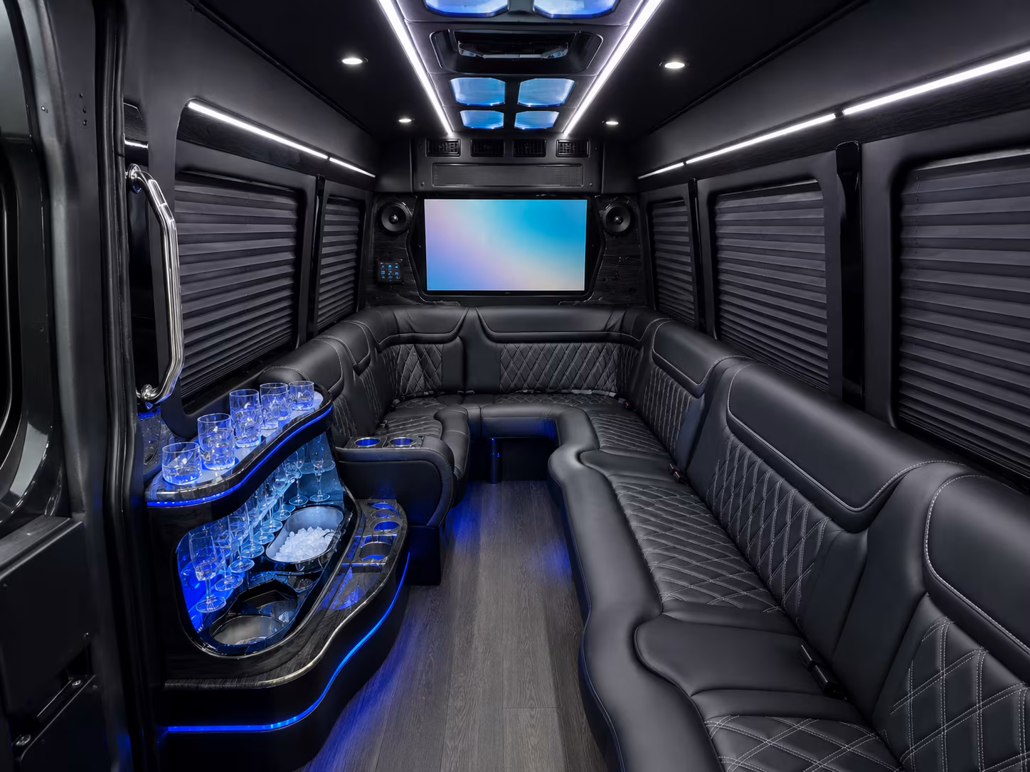 charterbusservicescapecoral com is ready for airport transfers to rsw and beyond